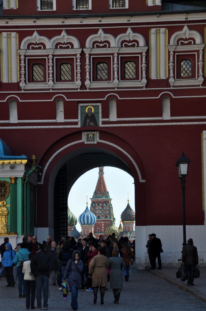 St. Basil’s Cathedral through the State Historical Museum Gate.